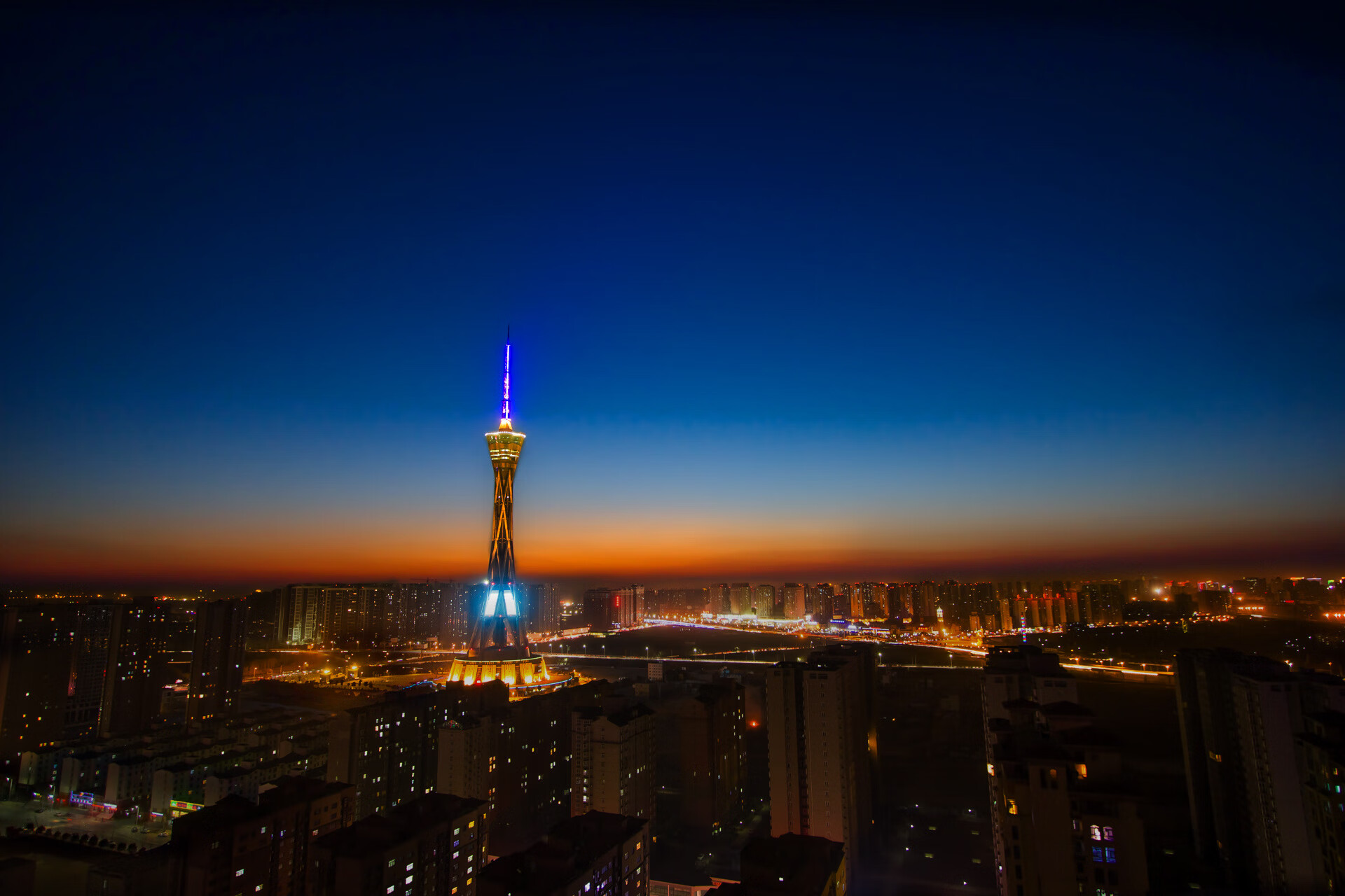 中超球员参与公益比赛获广泛好评，中超公益足球